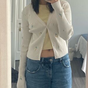 Top and cardigan cute combo